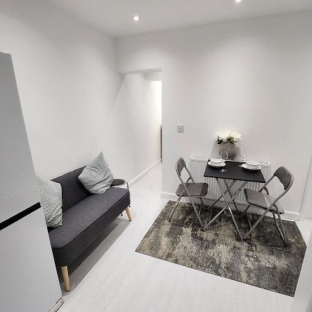 Comfy Diamond Ensuite Room Maidstone With Free Parking And Speedy Wifi Exteriör bild