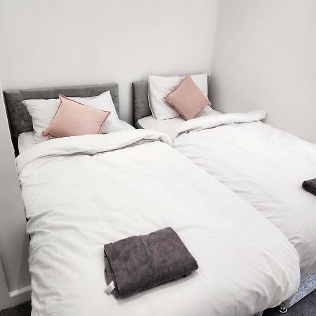 Comfy Diamond Ensuite Room Maidstone With Free Parking And Speedy Wifi Exteriör bild