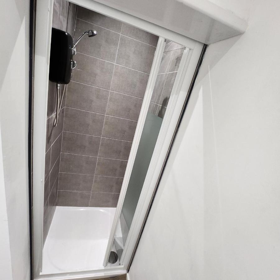 Comfy Diamond Ensuite Room Maidstone With Free Parking And Speedy Wifi Exteriör bild