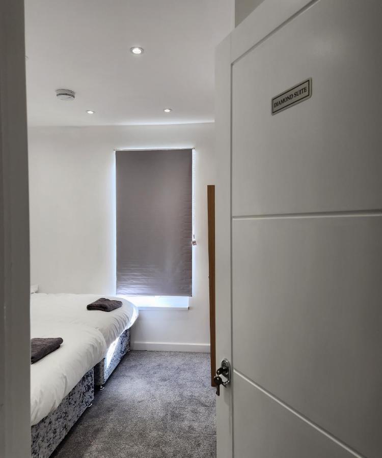 Comfy Diamond Ensuite Room Maidstone With Free Parking And Speedy Wifi Exteriör bild